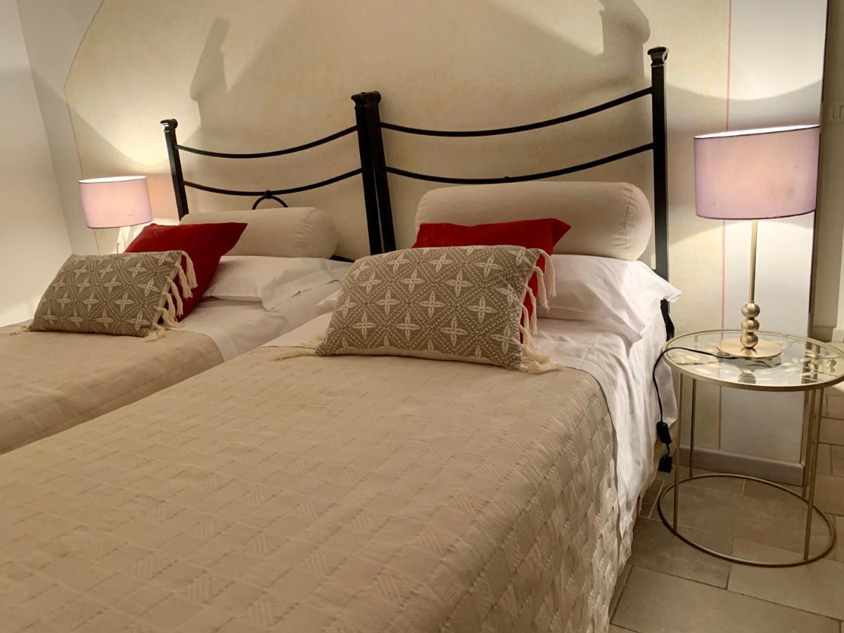 Sui Passi Di Francesco Hotel Valfabbrica Kültér fotó