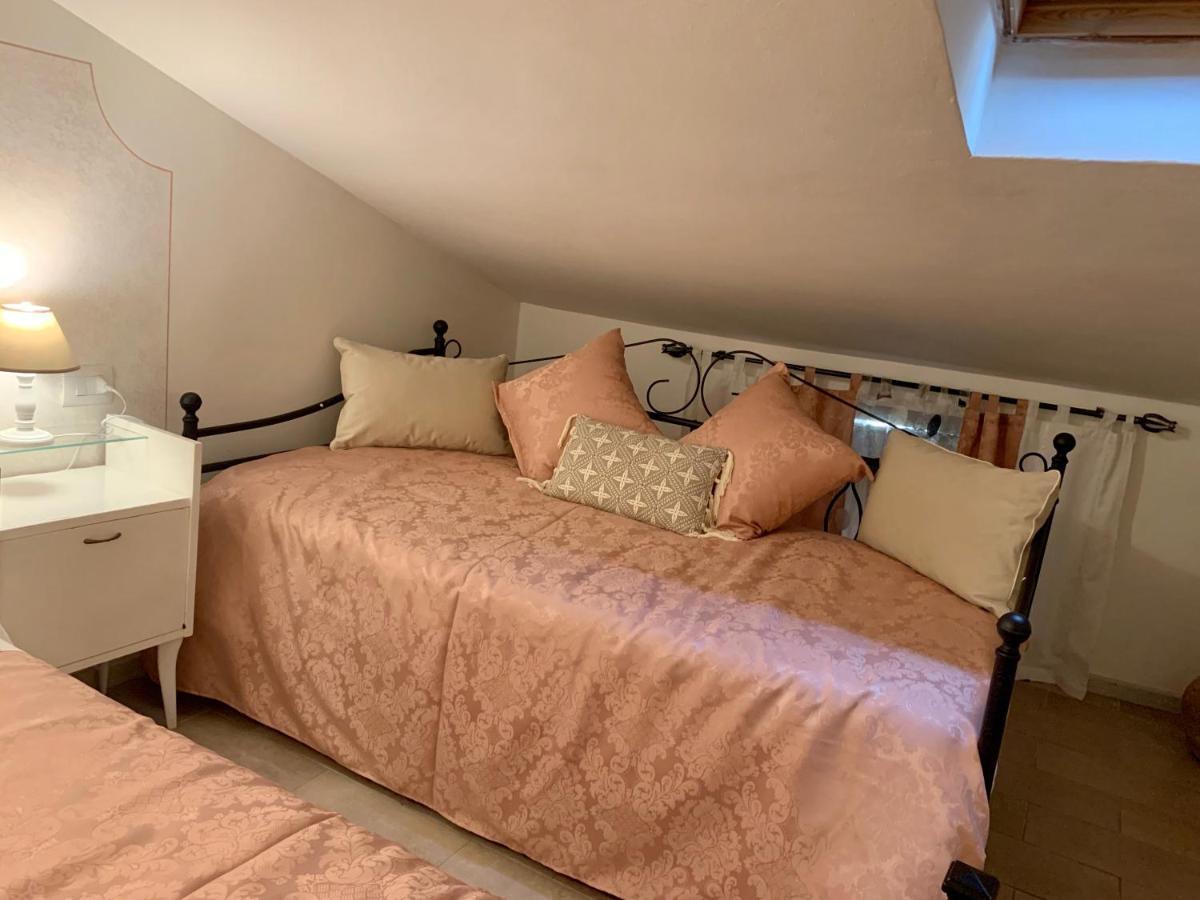 Sui Passi Di Francesco Hotel Valfabbrica Kültér fotó