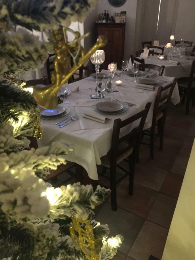 Sui Passi Di Francesco Hotel Valfabbrica Kültér fotó